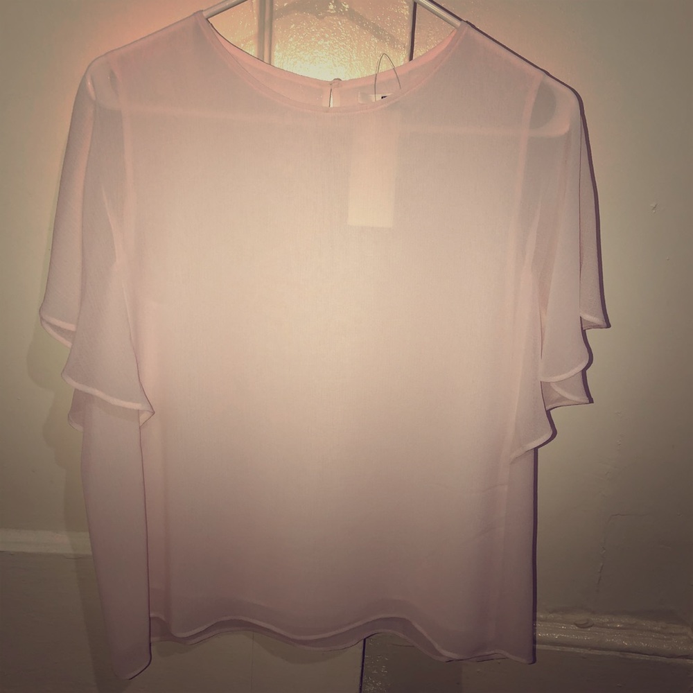 🔸Uniqlo Ruffle Sleeve Blouse🔸